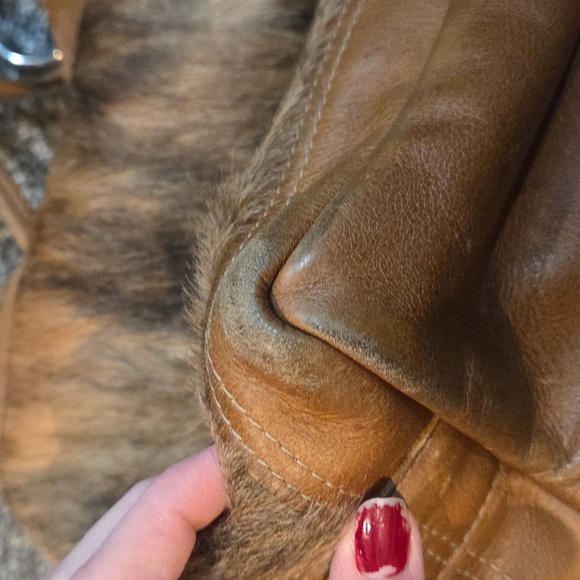 Holy Cow Couture Bucket Cross Body - Picture 5 of 8